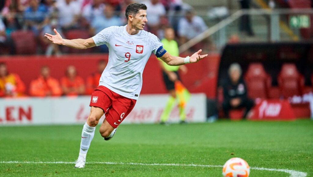 uid_d450bdd137b24d8282af2881a6b912df_width_1200_play_0_pos_0_gs_0_height_678_czy-robert-lewandowski-zagra-w-reprezentacji-polski-przeciwko-ukrainie-oraz-turcji-fot-getty-images